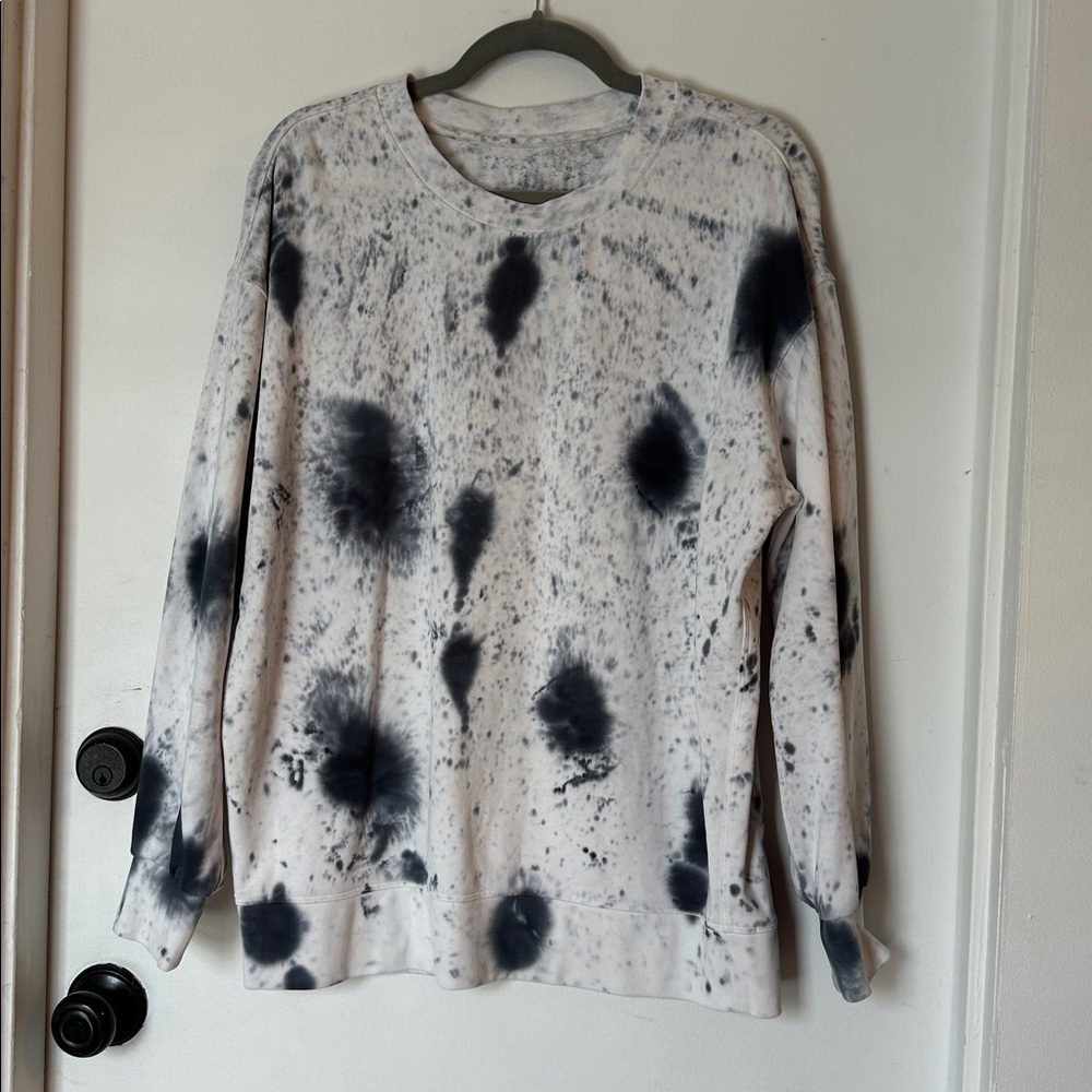 Lululemon Perfectly Oversized Crew Tie Dye in Marble Dye Classic Navy Size 4 - Picture 2 of 6